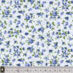 Tissu patchwork fleuris sur fond bleu pâle - 18006