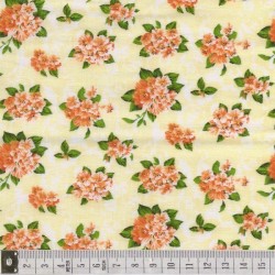 Tissu patchwork fleuris sur fond saumon  - 18017