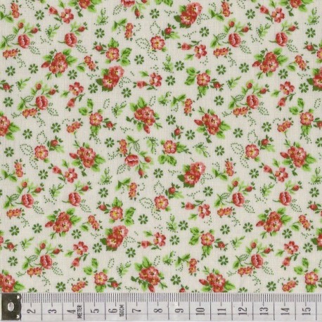 Tissu patchwork fleuris sur fond écru  - 18038